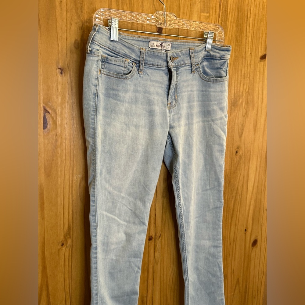 Hollister Light Blue Skinny Jeans with Button Detail - Picture 3 of 5